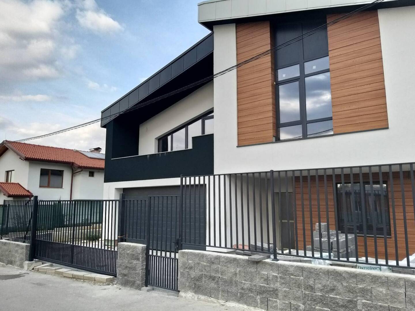 IMG-45d67691b05fe015d9f4ab90ae96c5dd-V