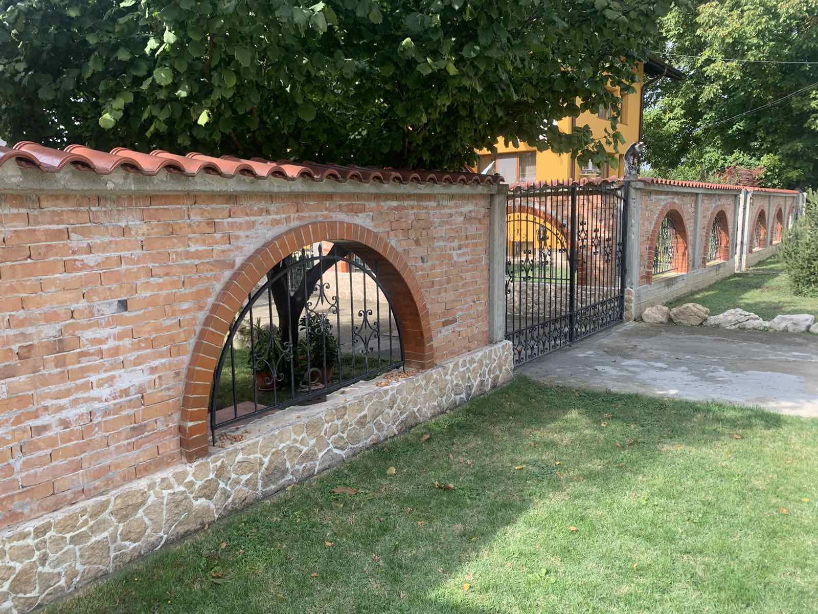 IMG-808b8ec00259aba03bb641986a189608-V