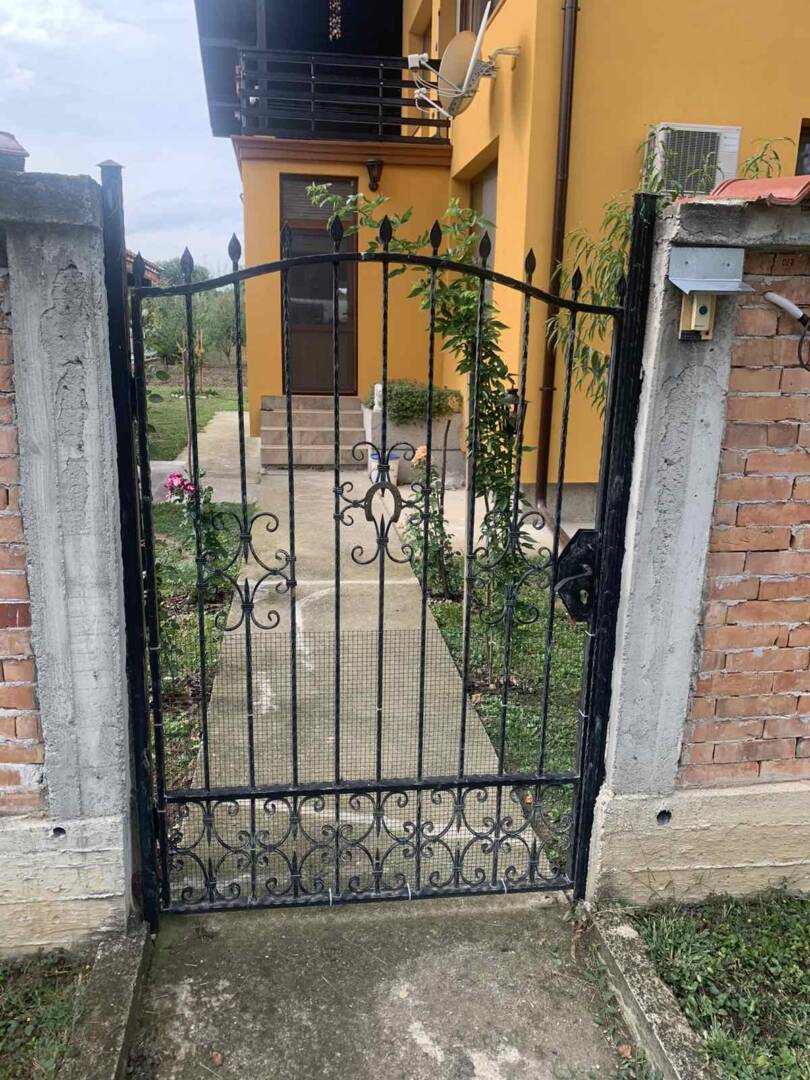 IMG-92800067236a4e6250c88c9c36d7c502-V