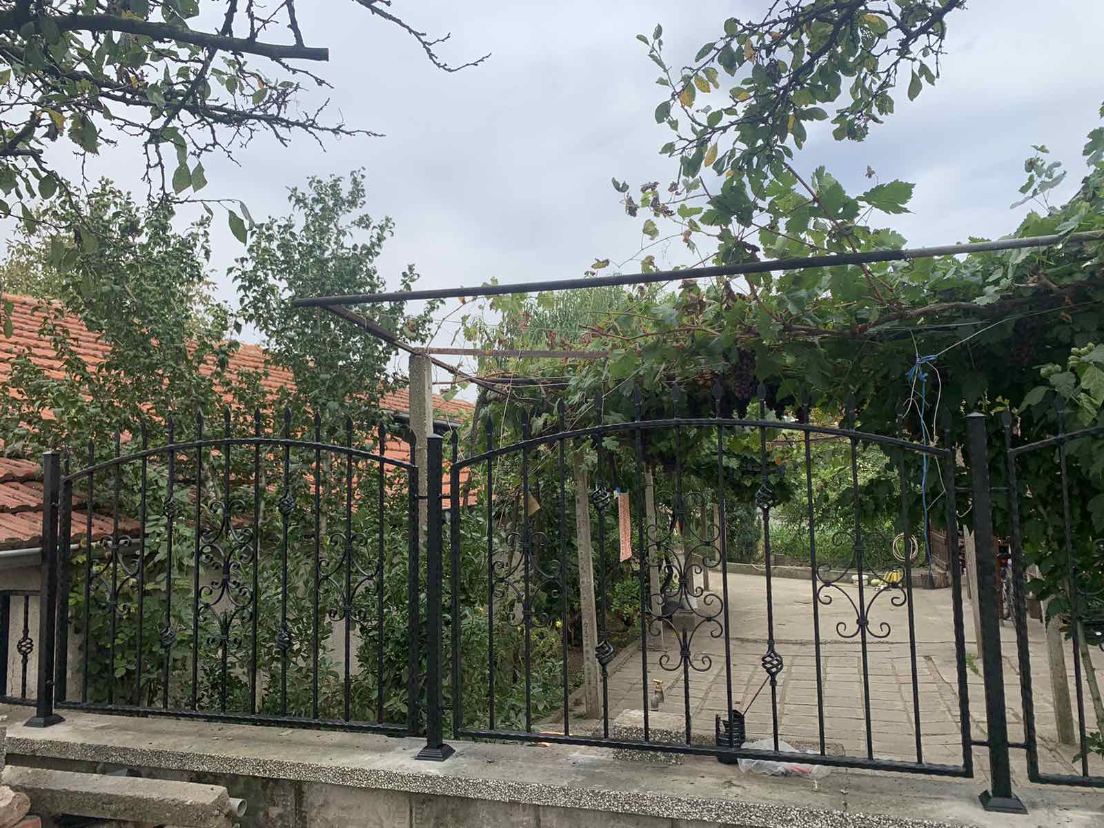 IMG-a42565e2624f25a0657fc25747154a5f-V